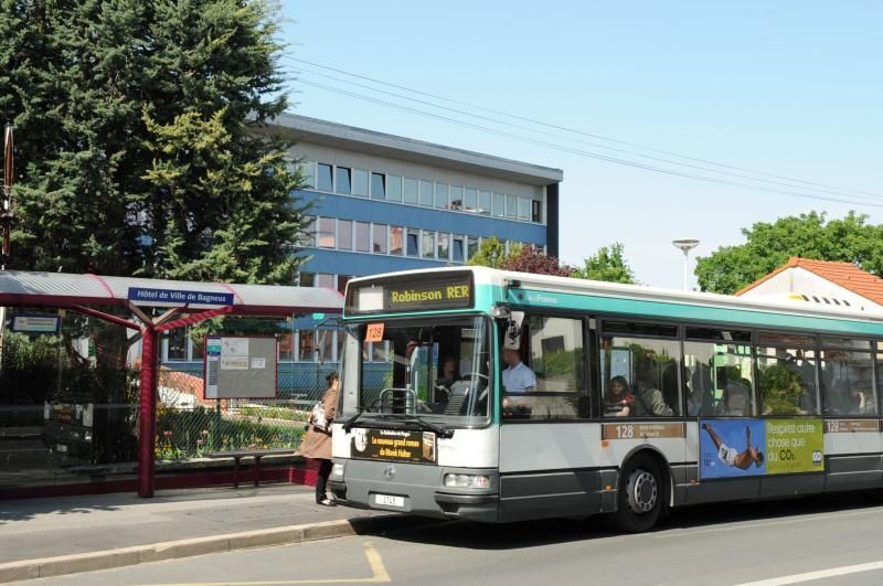 bus 128